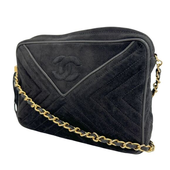 CHANEL Black Shoulder Bag - Picture 2 of 8